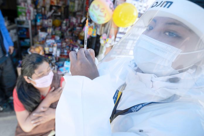 brigadas médicas vacunación El Alto