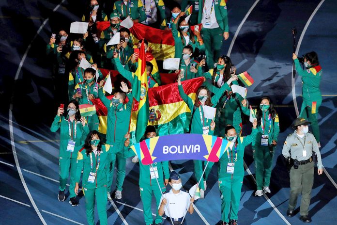 delegación de Bolivia en la inauguración de los Juegos Panamericanos Junior