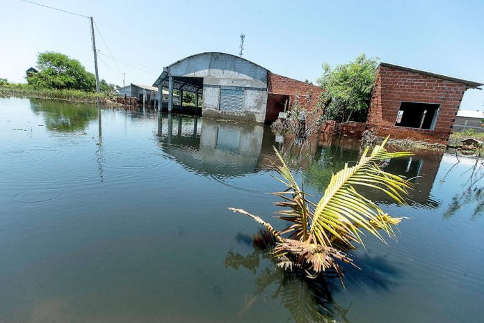 inundación en comunidades de Santa Cruz
