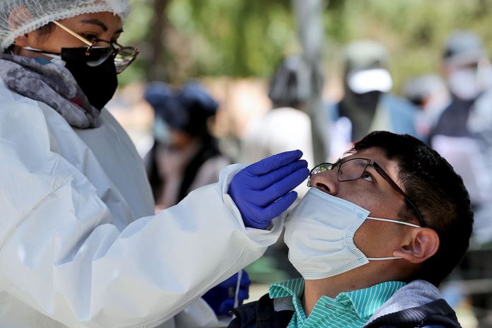 prueba PCR o antígeno nasal en La Paz