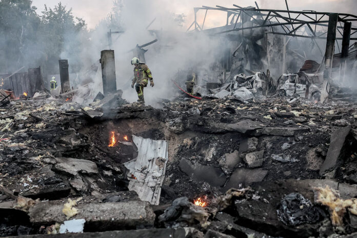 ataque con misiles contra una zona residencial de Kiev