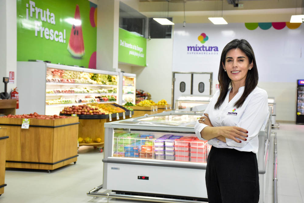 Carla Barrero gerente de Supermercados